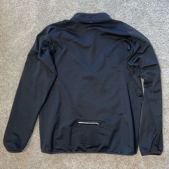 Women’s medium Nike pull over